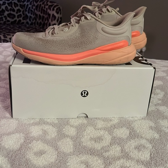 Lululemon chargefeel shoes - Picture 7 of 8